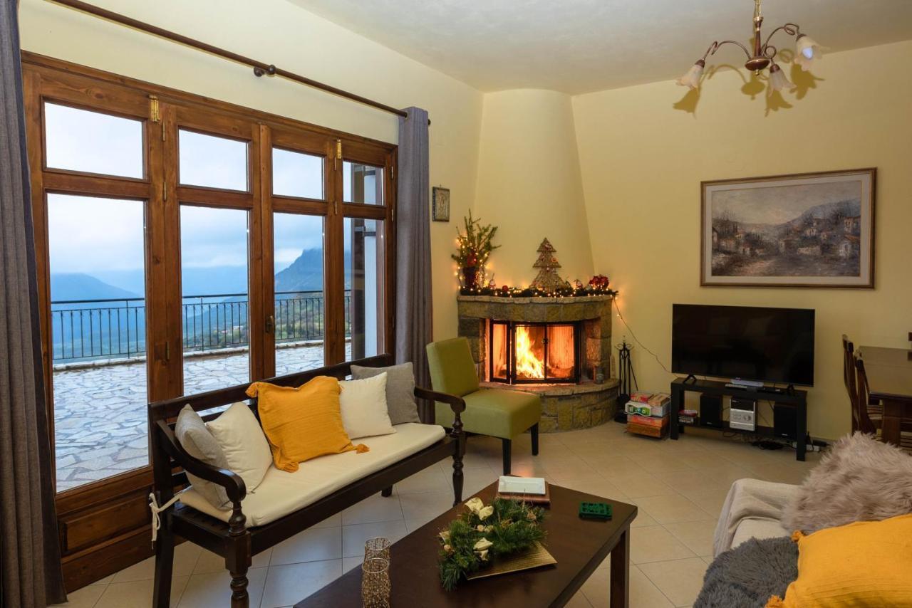 Meli Apartments Arachova Luaran gambar